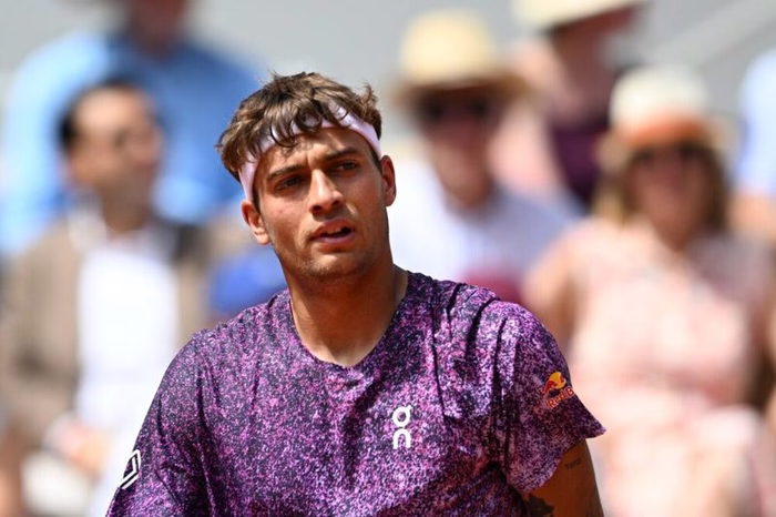 Flavio Cobolli difende tanti punti sull’erba: le cambiali fino a Wimbledon compreso