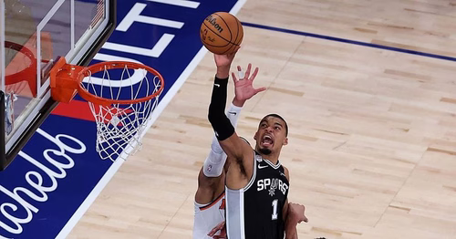 'Wemby' agua la fiesta en Nueva York: los Spurs recuperan terreno a los Knicks
