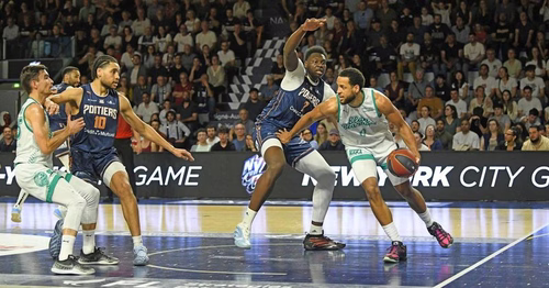 Basket – Élite 2 : l'Élan Béarnais sera opposé à Poitiers en finale pour décrocher la montée