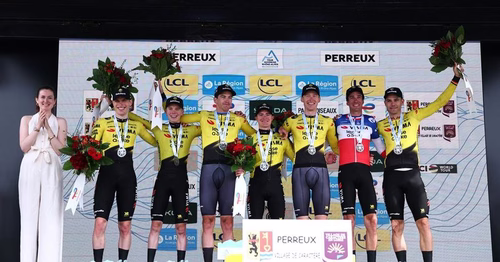 montre par équipes sur la 3e étape du Tour Auvergne