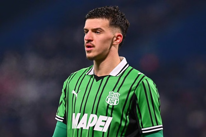 Tutti pazzi per Muharemovic: il Bournemouth sfida il Como, Inter e Juve restano vigili