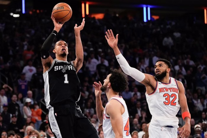 San Antonio Spurs ganó el tercer partido de las Finales de la NBA y achicó la diferencia con New York Knicks