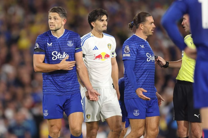 Leeds and Everton keen on signing Ayase Ueda