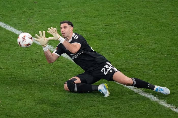 Emiliano “Dibu” Martínez, “muy cerca” de Juventus: los otros jugadores de la selección que podrían cambiar de club