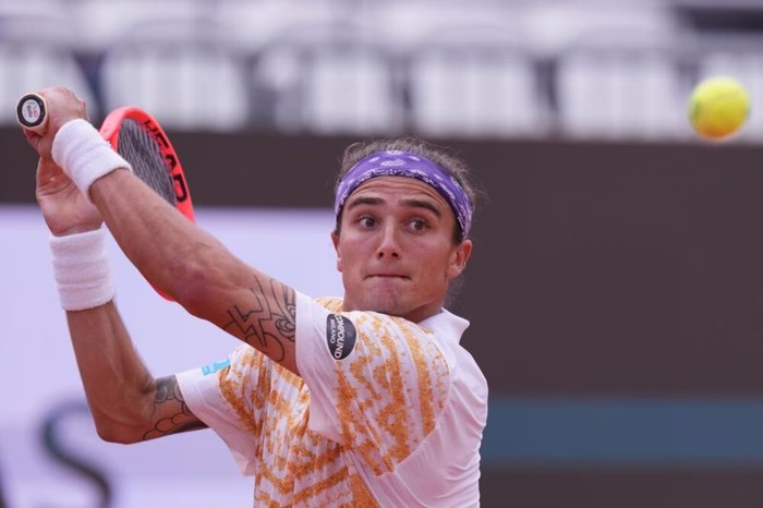 Mattia Bellucci centra i quarti di finale a Stoccarda. Battuto Hanfmann
