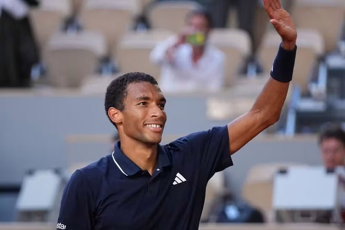 Aliassime encara Fucsovics na Holanda, Medvedev pega quali