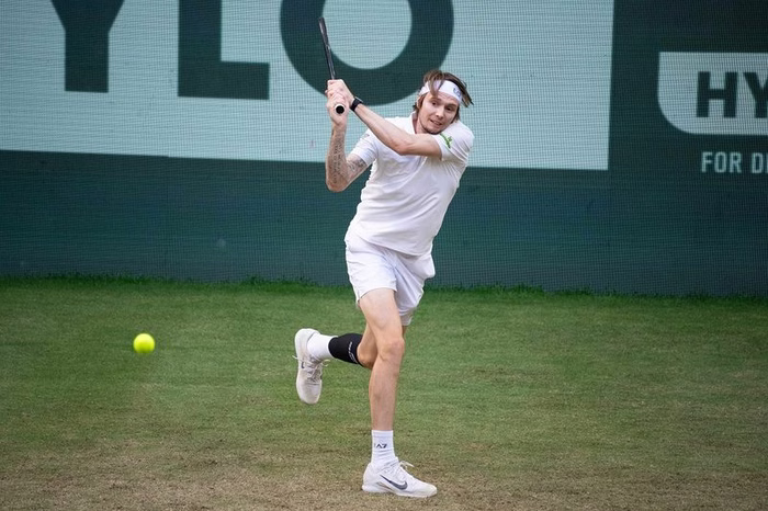 ATP Stoccarda 2026, Bublik e Lehecka in semifinale. Shelton interrotto, rimpianti per Bellucci