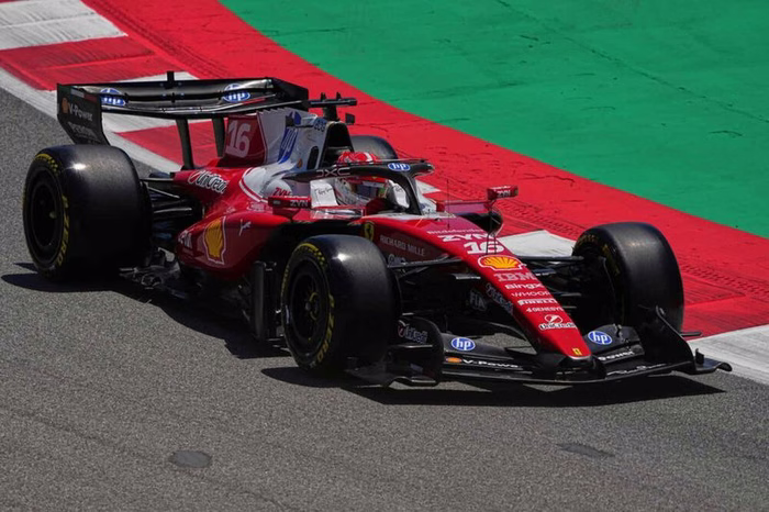 F1, risultati e classifica FP1 GP Barcellona 2026: Russell davanti a tutti, terzo Leclerc. Fornaroli 5°, Beganovic 8°
