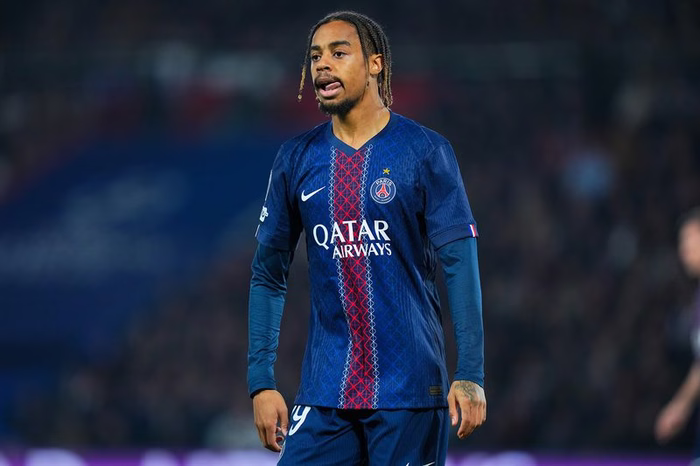 Bradley Barcola ends up as PSG’s top league scorer as Parisians practice reverse stat-padding