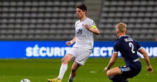 Ligue 2 : Yohann Magnin signe au GF38