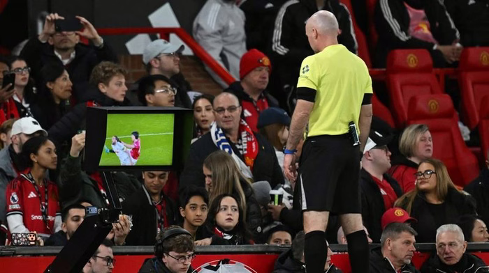 Premier League: Haareziehen nicht mehr automatisch Rot