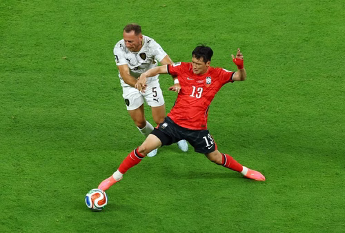 Coufal: quem é jogador da República Tcheca especialista em laterais