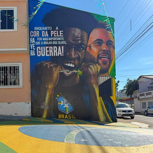 Antes da estreia da Seleção, Neymar ganha lugar de Virginia em mural com Vini Jr. em MG