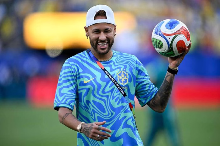 Sin poder jugar, Neymar Jr. se robó la atención de las celebridades internacionales en el partido de Brasil vs. Marruecos