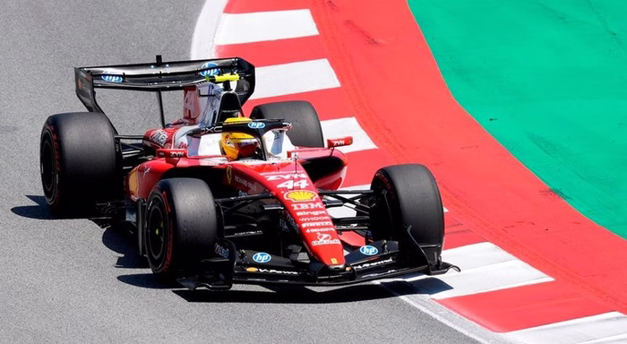 Lewis Hamilton regressa às vitórias na Fórmula 1 quase dois anos depois