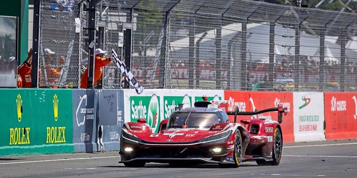 Toyota gewinnt bei den 24 Stunden von Le Mans, Habsburg auf Platz sechs