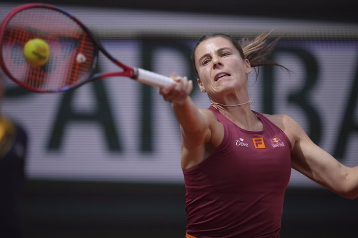 WTA Nottingham 2026, buona la prima per Navarro. Avanti anche Zheng e Bouzkova