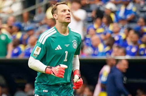 Regelverstoß bei WM-Auftakt: Nachspiel für Neuer?