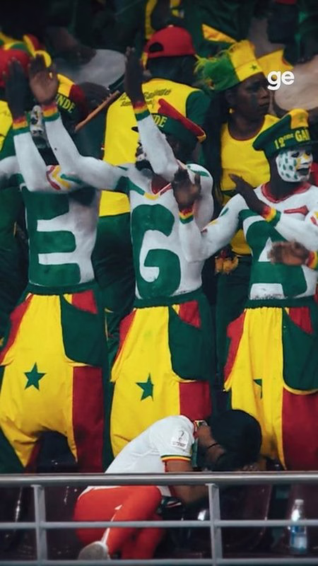 Zagueiro de Senegal tenta repetir história do pai contra a França