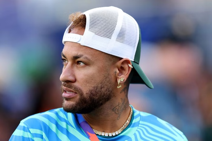 Neymar dealt concerning injury update with Brazil star’s World Cup in doubt