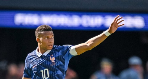 Équipe de France : le but de fou de Kylian Mbappé face au Sénégal