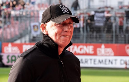 Brest : L’entraîneur Eric Roy est décédé d’un cancer du pancréas, le foot français sous le choc