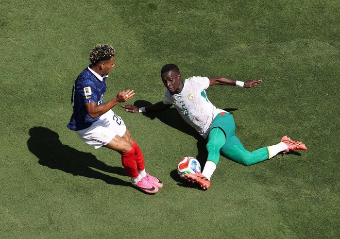 🎥 Gaffe della RAI su Francia-Senegal: “Ecco come cercano di ripararsi dal caldo alcuni giocatori”