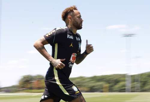 Neymar completa um mês sem jogar; veja previsão de retorno na Seleção
