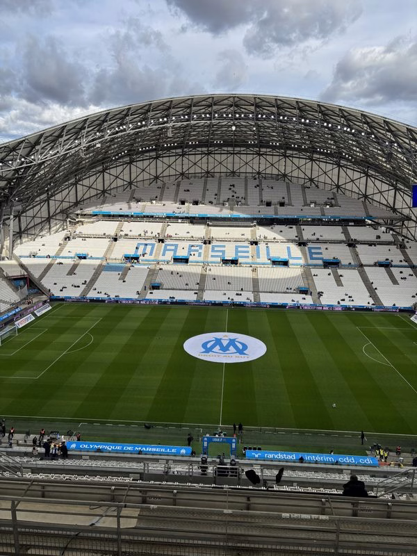 L’OM évite l’exclusion européenne : le scénario d’un repêchage du Racing s’éteint