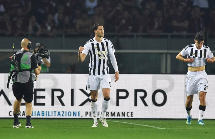 Juventus, Vlahovic resta la priorità: Carnevali prepara il tentativo decisivo