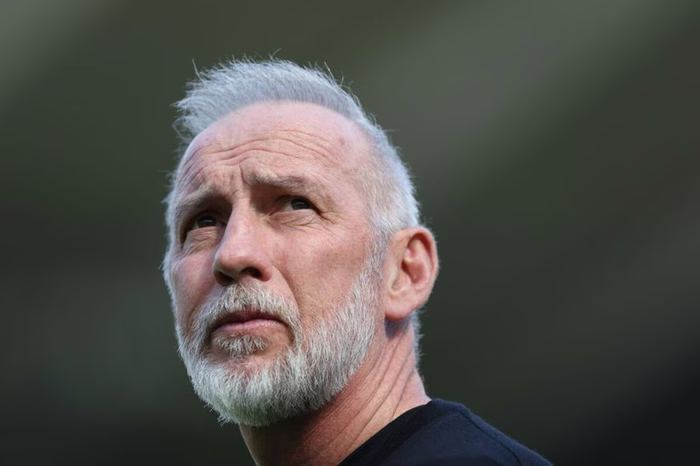 Calcio in lutto: è scomparso a 58 anni Éric Roy. L'allenatore dello Stade Brestois aveva un cancro