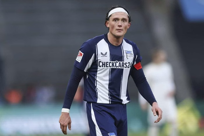 Kontroverser Wechsel fix: Reese zieht es zum VfL Wolfsburg