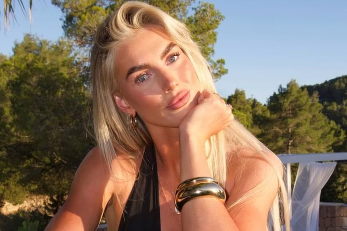 La novia británica de Marcos Senesi mostró cómo se preparó para el debut del defensor y sorprendió con su look argentino
