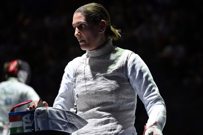 Arianna Errigo emerge in una giornata difficile per il fioretto femminile ed è in semifinale agli Europei