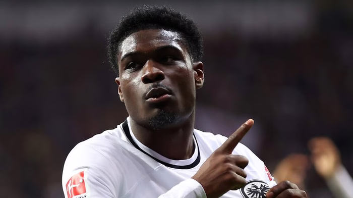 Schalke-Chancen steigen: Frankfurt-Star offen für S04-Wechsel