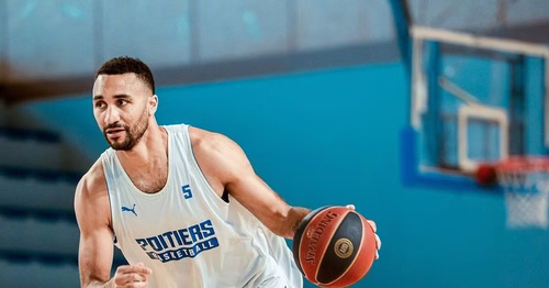 "On veut une fin heureuse" : le capitaine du Poitiers Basket veut décrocher la montée à Pau lors du match 3 de la finale