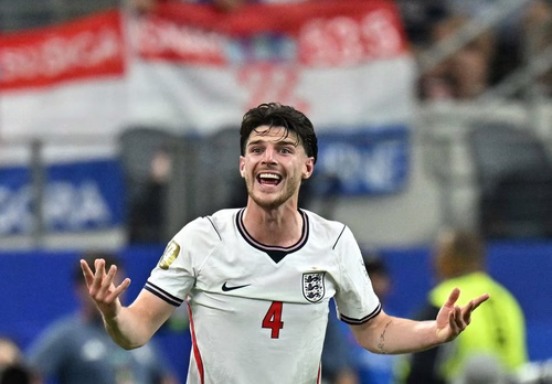 Meia do Arsenal sente desconforto em estreia da Inglaterra na Copa