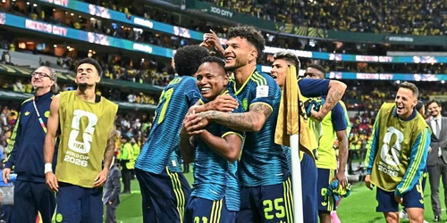 Kolumbien feiert mühevollen 3:1-Sieg gegen WM-Neuling Usbekistan
