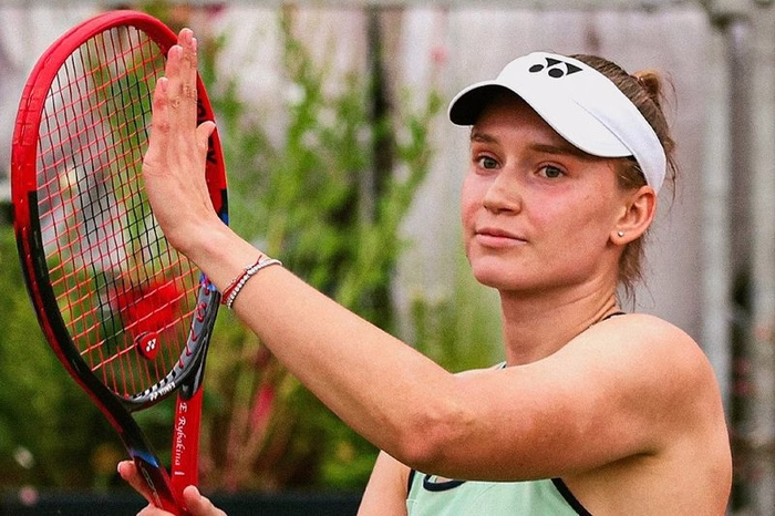 Rybakina estreia nesta quinta e tenta diminuir diferença para Sabalenka
