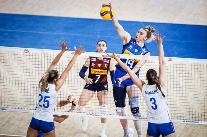 Volley femminile, l’Italia ruggisce contro la Serbia! Doppia distrazione, poi il guizzo con Fahr e Obossa