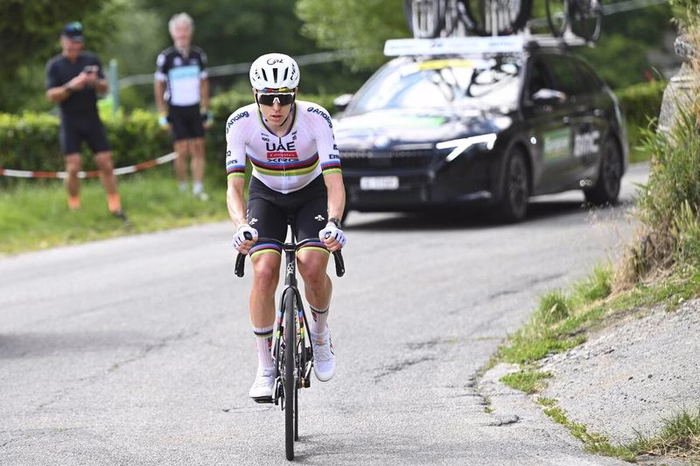 LIVE Giro di Svizzera 2026, tappa di oggi in DIRETTA: prima rasoiata di Pogacar?