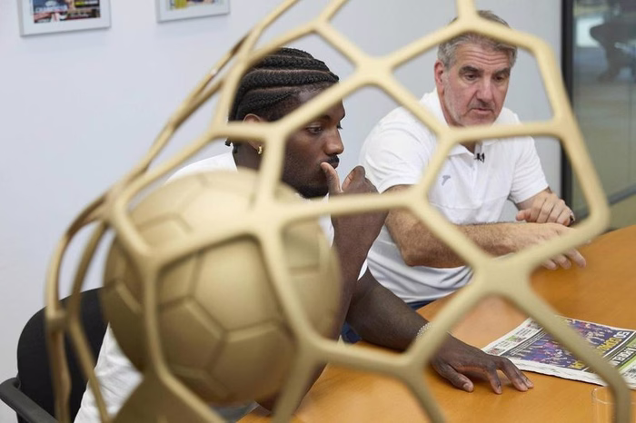Dika Mem, ante su última temporada como azulgrana: "Quiero volver a ganar una Champions con el Barça pero sobre todo, quiero dejar una mentalidad ganadora a los jóvenes"