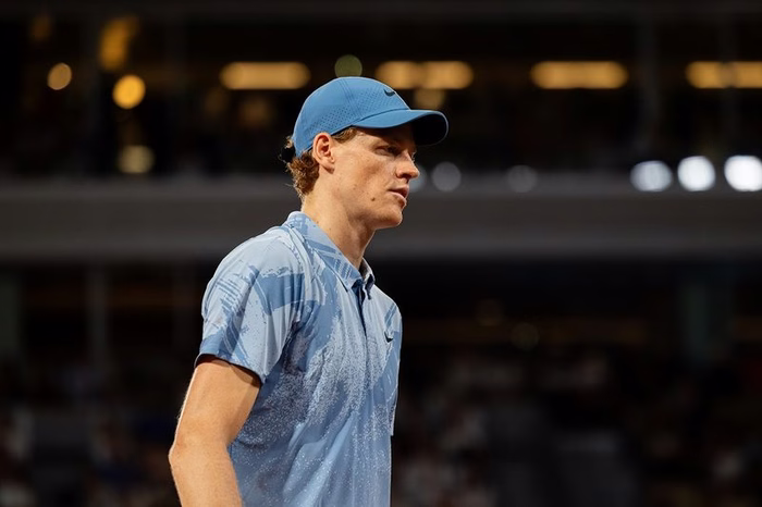 Jannik Sinner e il vantaggio che si erode nella ATP Race: la grande rimonta di Zverev e il distacco di Alcaraz