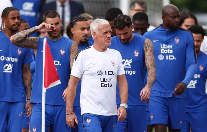 Coupe du monde 2026 : Alerte tornades sur l’équipe de France, Doué et Barcola à vélo dans Boston… Le journal des Bleus