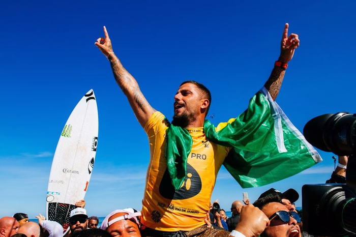 Tetracampeão da WSL no Rio, Filipe Toledo mira recorde histórico no Brasil: "Pressão me motiva"