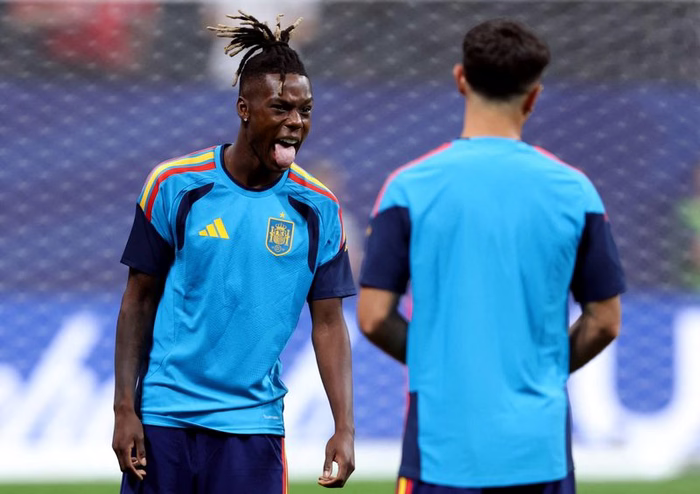 Nico Williams garante "versão diferente" da Espanha contra a Árabia