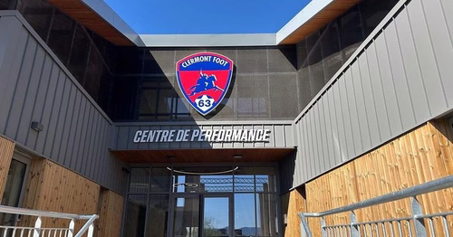 Ligue 2 : un accord trouvé pour la vente du Clermont Foot à Stéphane Tessier