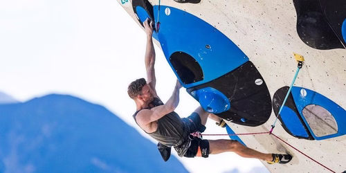 Kletterer Jakob Schubert beim Heimweltcup in Innsbruck im Vorstieg Dritter