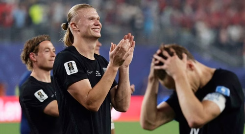 Haaland comanda Noruega para os 16 avos de final