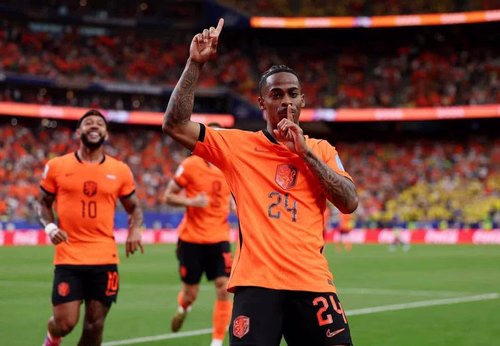 Oranje-Star Summerville: Topklubs stehen Schlange